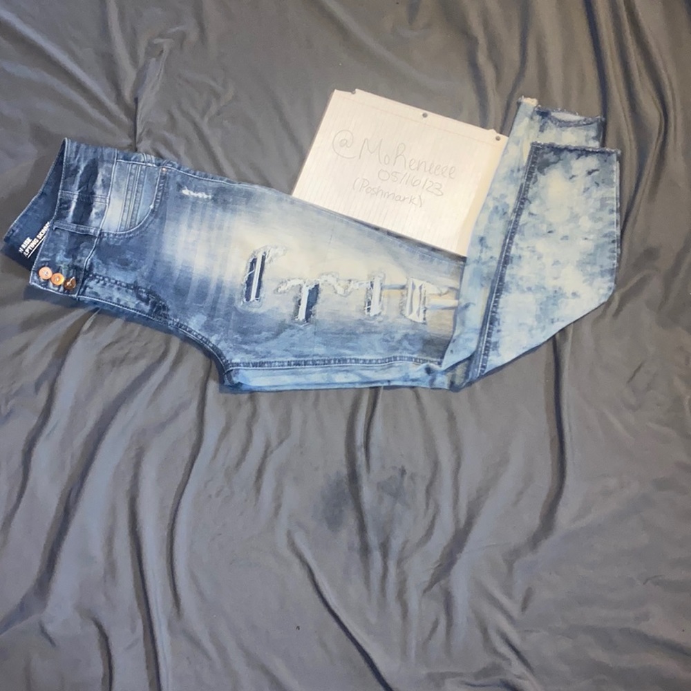 High waisted rip jeans